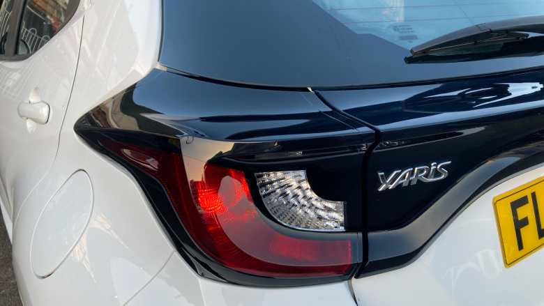 Toyota Yaris 1.5 Hybrid Icon 5dr CVT Hybrid Hatchback